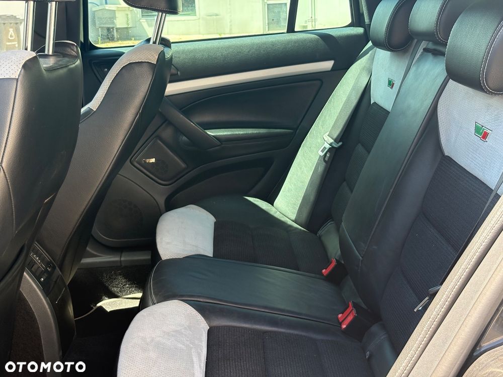 Skoda Octavia 2.0 TDI DPF DSG RS - 22