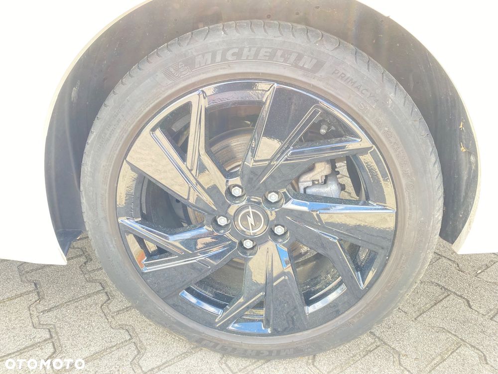 Opel Astra 1.2 T GS Line S&S - 16