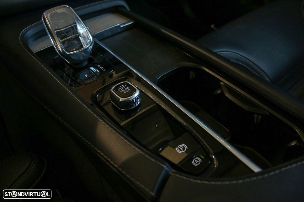 Volvo XC 90 2.0 T8 PHEV Core AWD - 40