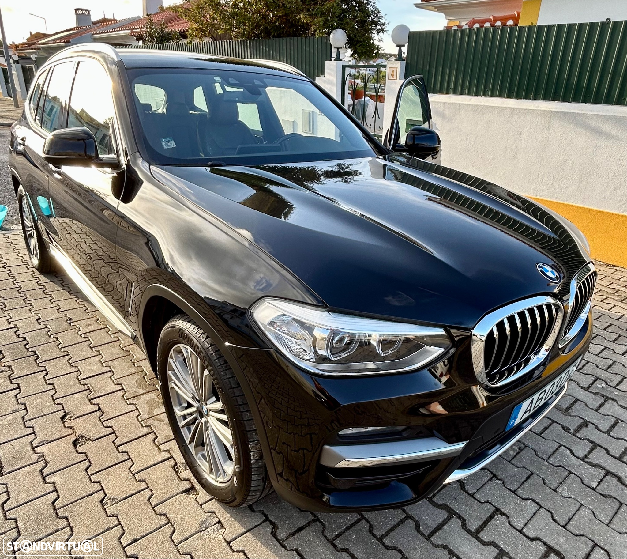 BMW X3 30 e xDrive Line Luxury - 4