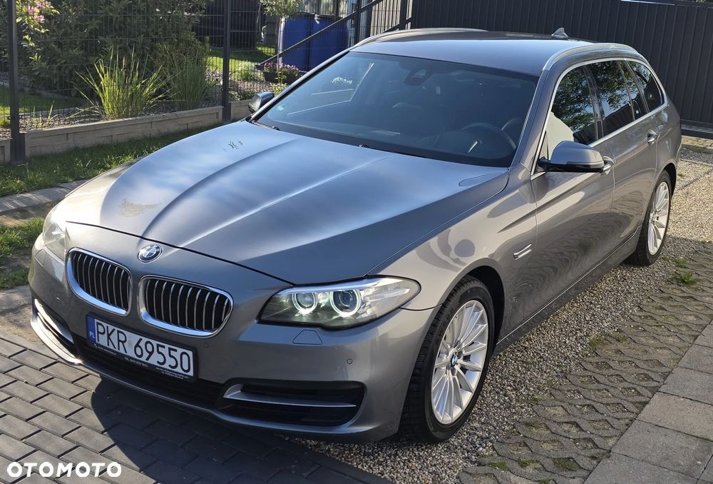 BMW Seria 5 525d Sport-Aut Luxury Line - 9