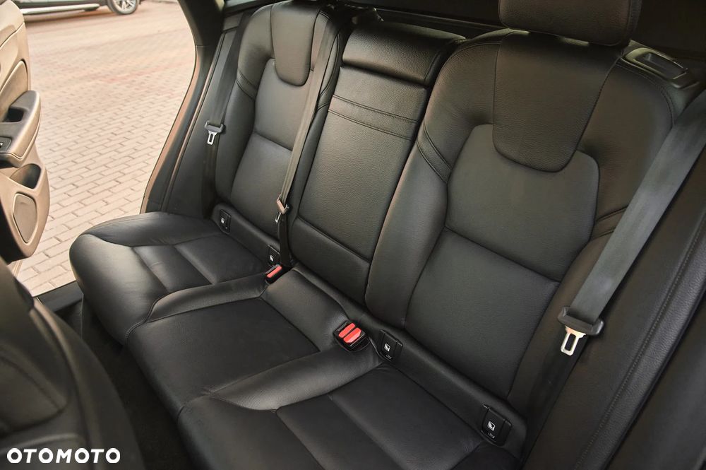 Volvo XC 60 B4 D Geartronic Inscription - 26