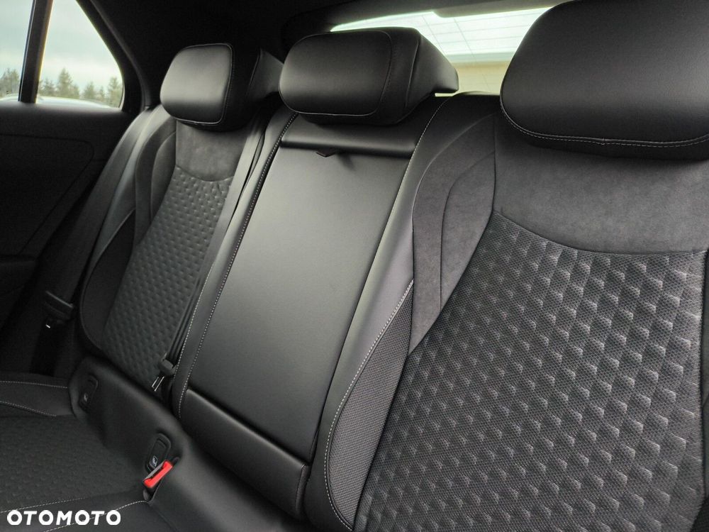 Volkswagen T-Roc 1.5 eTSI R-Line DSG - 18