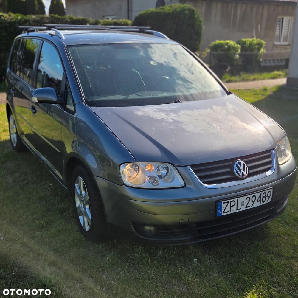 Volkswagen Touran 2.0 TDI Trendline DSG - 6