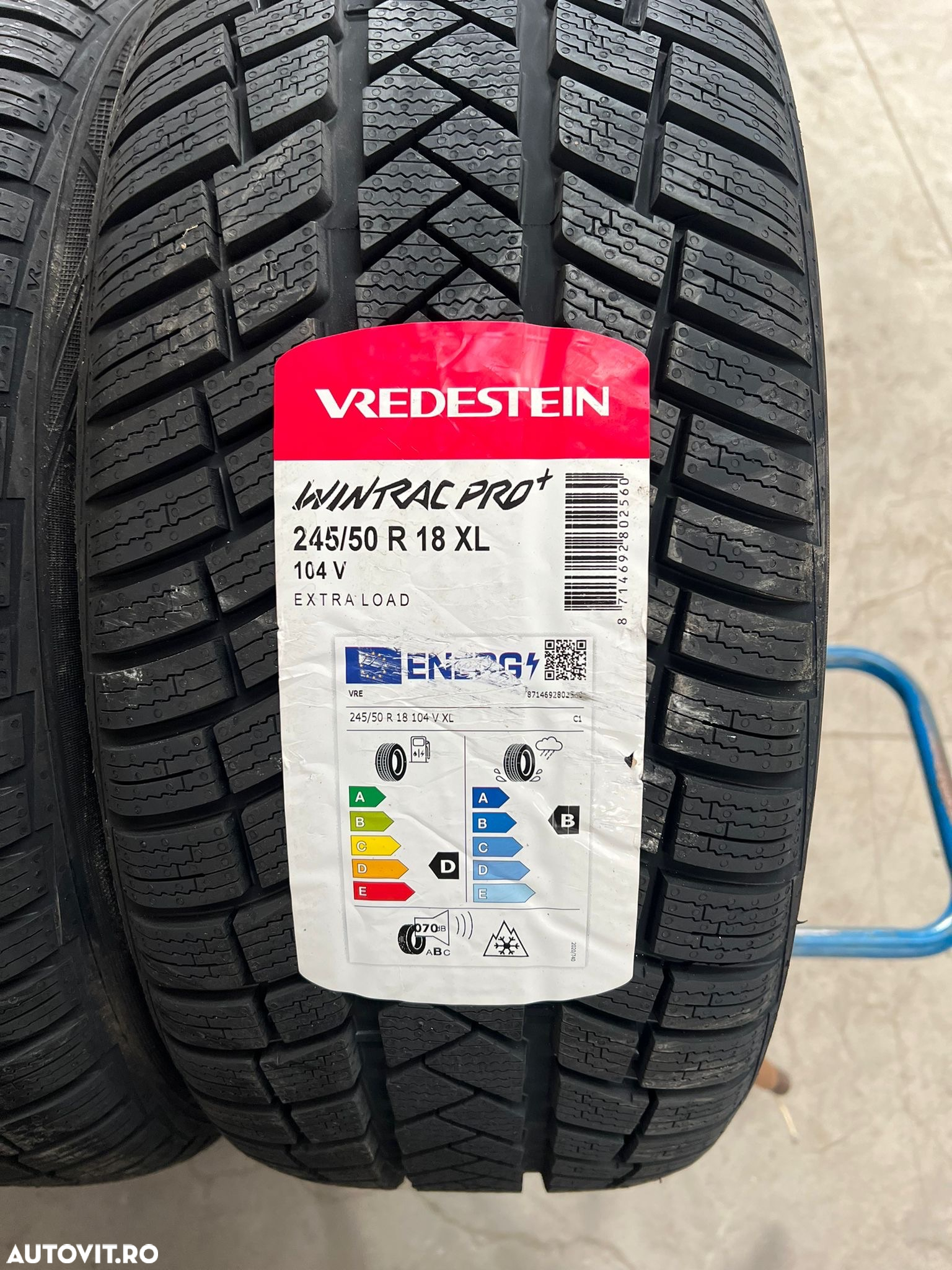 Vând 4 anvelope 245/50/18 vredestein de iarnă noi - 2