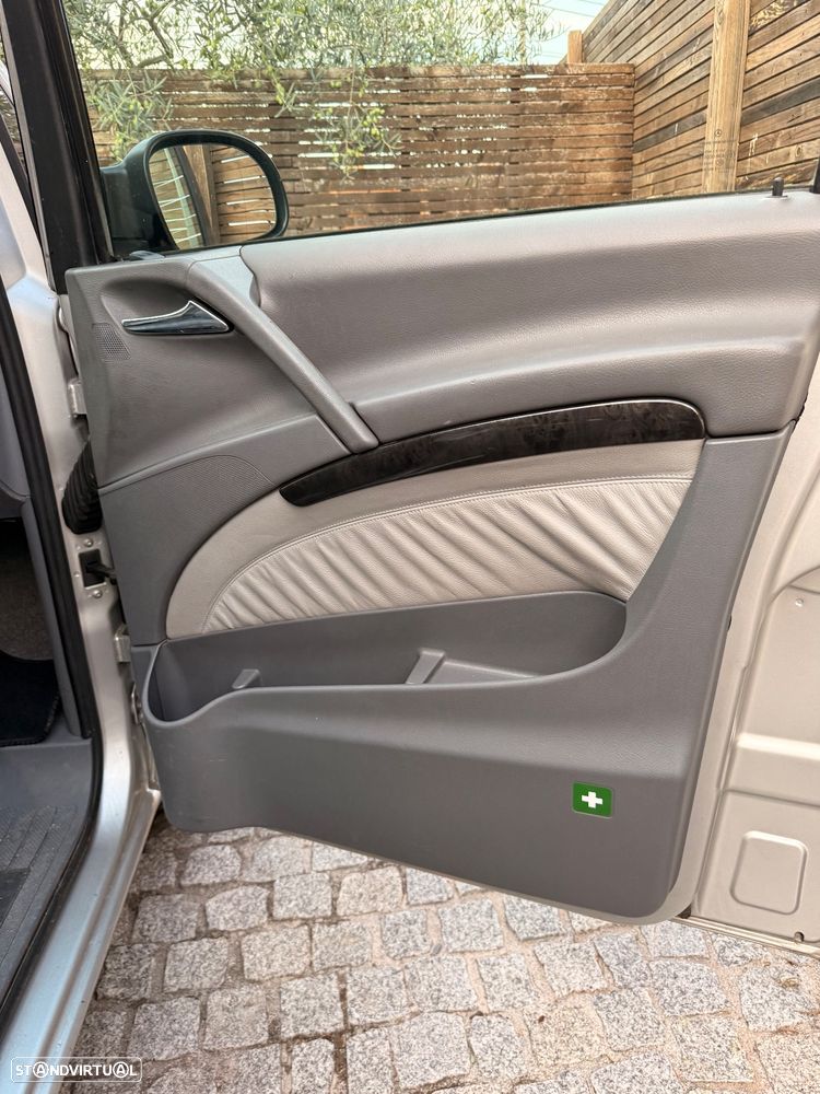 Mercedes-Benz Viano 2.2 CDi Ambiente Longo - 24