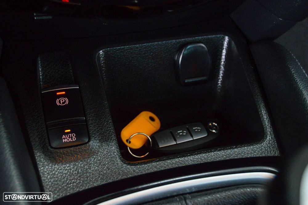 Nissan Qashqai 1.6 dCi N-Connecta - 45