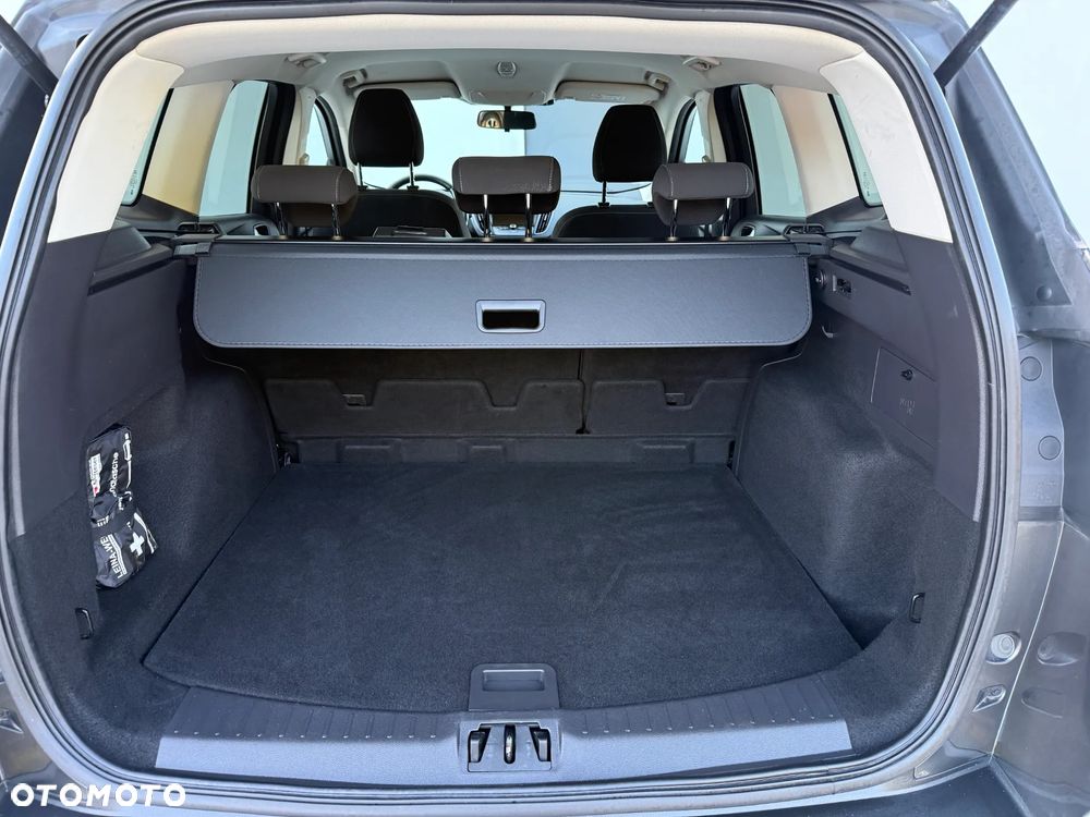 Ford Kuga - 31