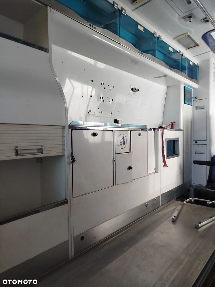 Mercedes-Benz Sprinter - 6