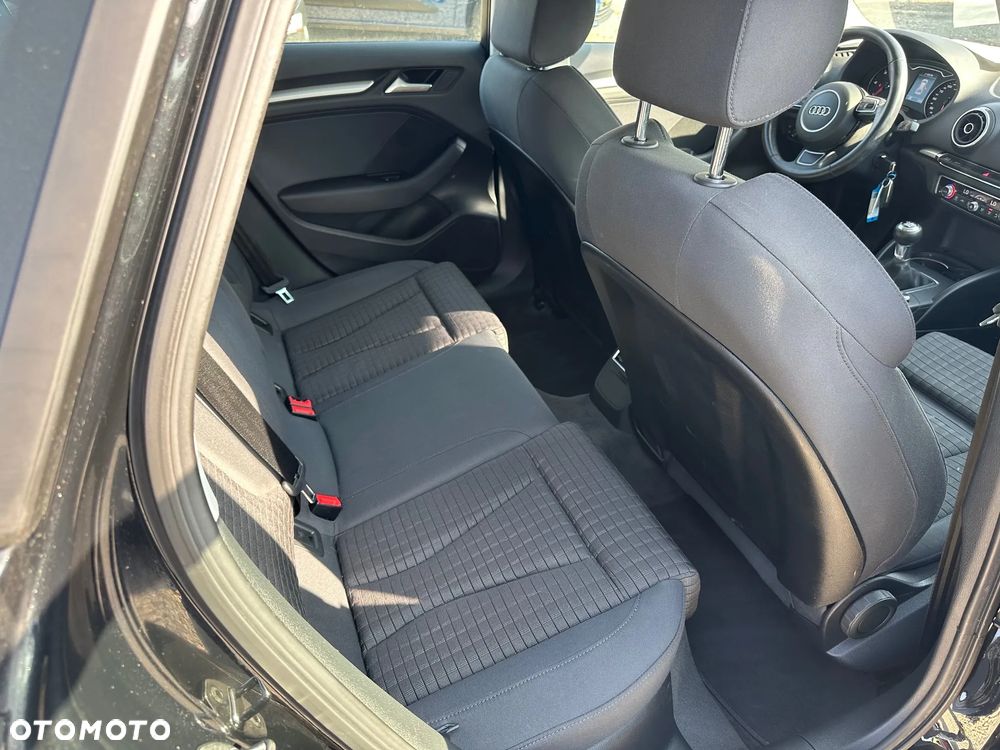 Audi A3 Sportback - 12