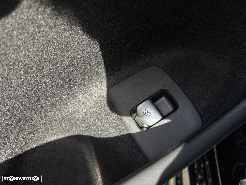 Mercedes-Benz E 300 de 9G-TRONIC AMG Line - 20