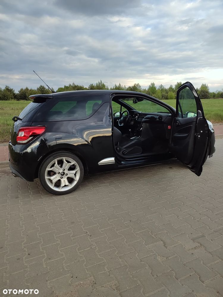 Citroën DS3 1.6 THP SportChic - 2