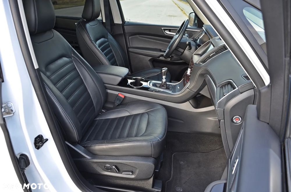 Ford Galaxy - 19