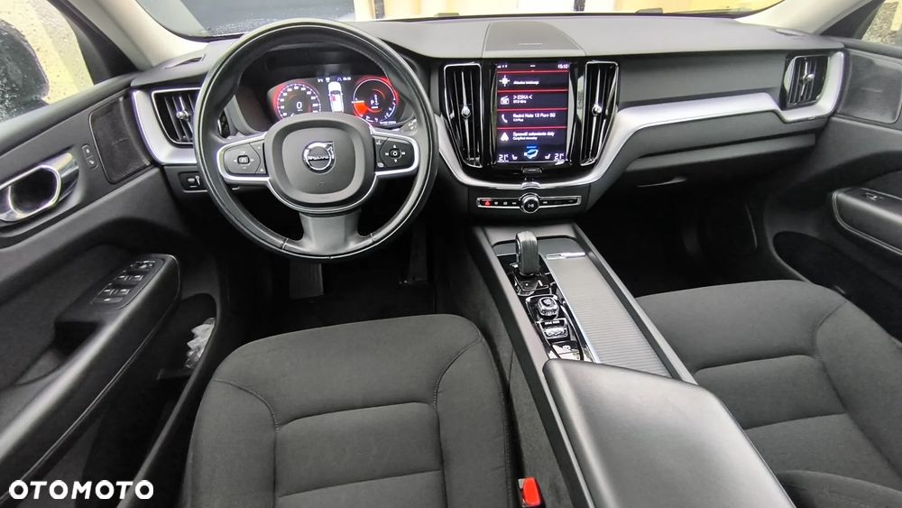 Volvo XC 60 T6 AWD Recharge Geartronic RDesign Expression - 11