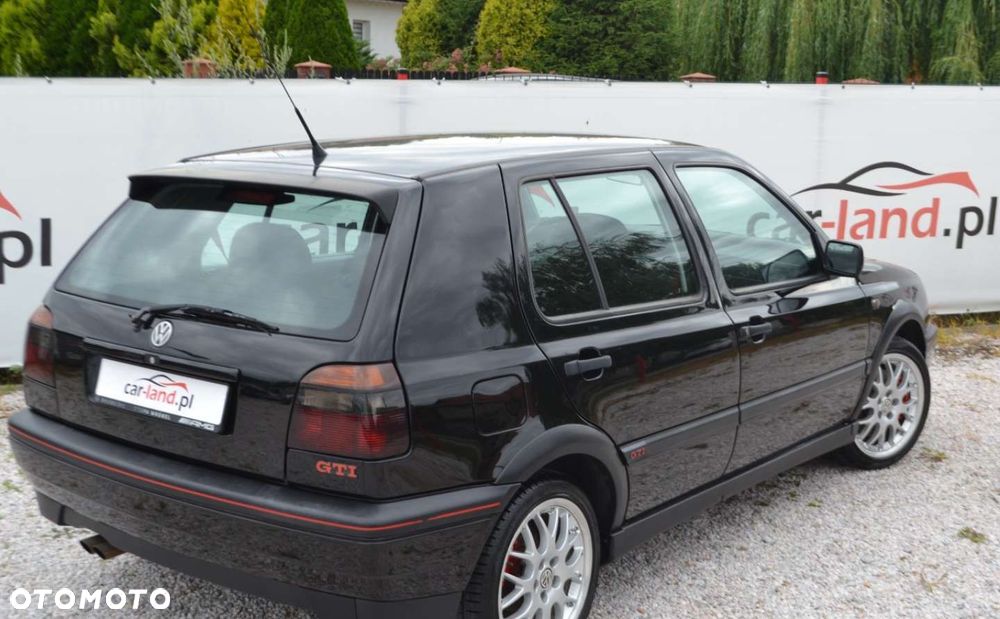 Volkswagen Golf - 16