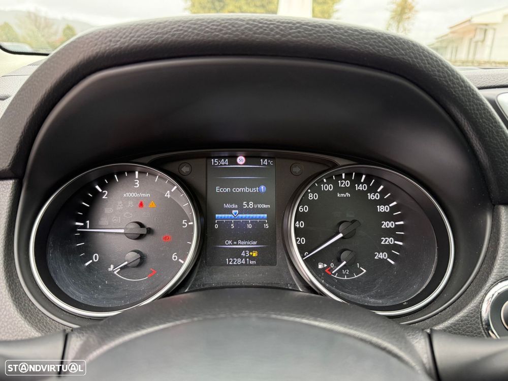 Nissan Qashqai 1.5 dCi N-Connecta - 15