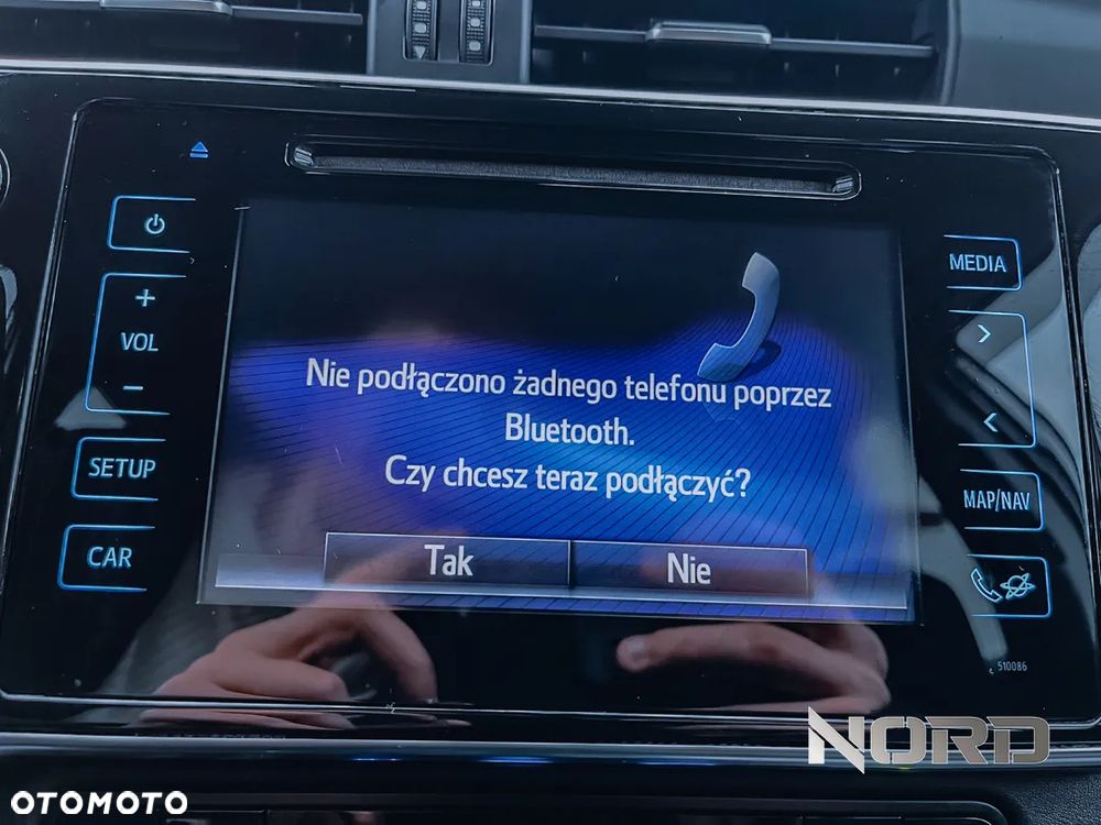 Toyota Auris 1.8 HSD Prestige - 31