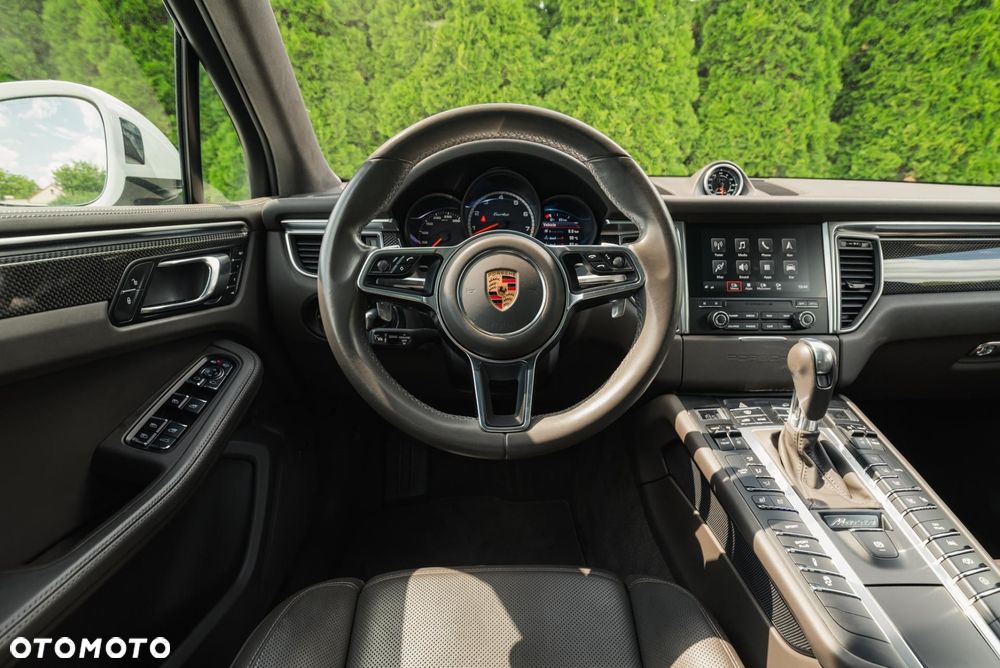 Porsche Macan Turbo - 12