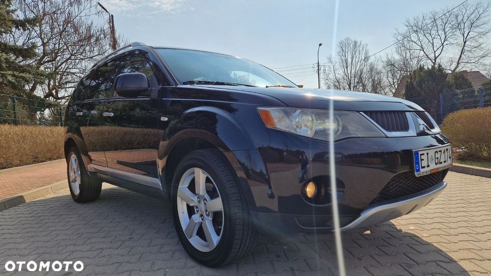 Mitsubishi Outlander 2.0 DI-D 4WD Invite - 4