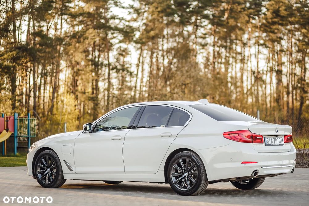 BMW Seria 5 530e iPerformance xDrive Luxury Line - 5