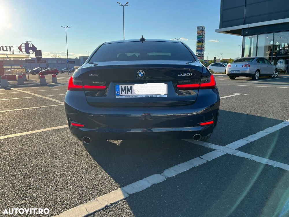 BMW Seria 3 330i xDrive AT - 5