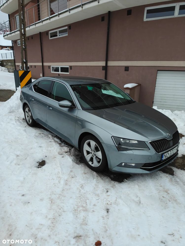 Skoda Superb 2.0 TDI L&K DSG - 2