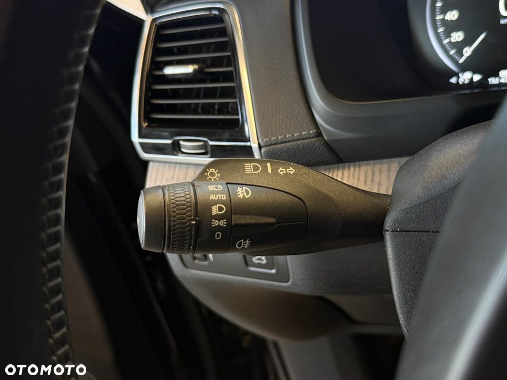 Volvo XC 90 - 34