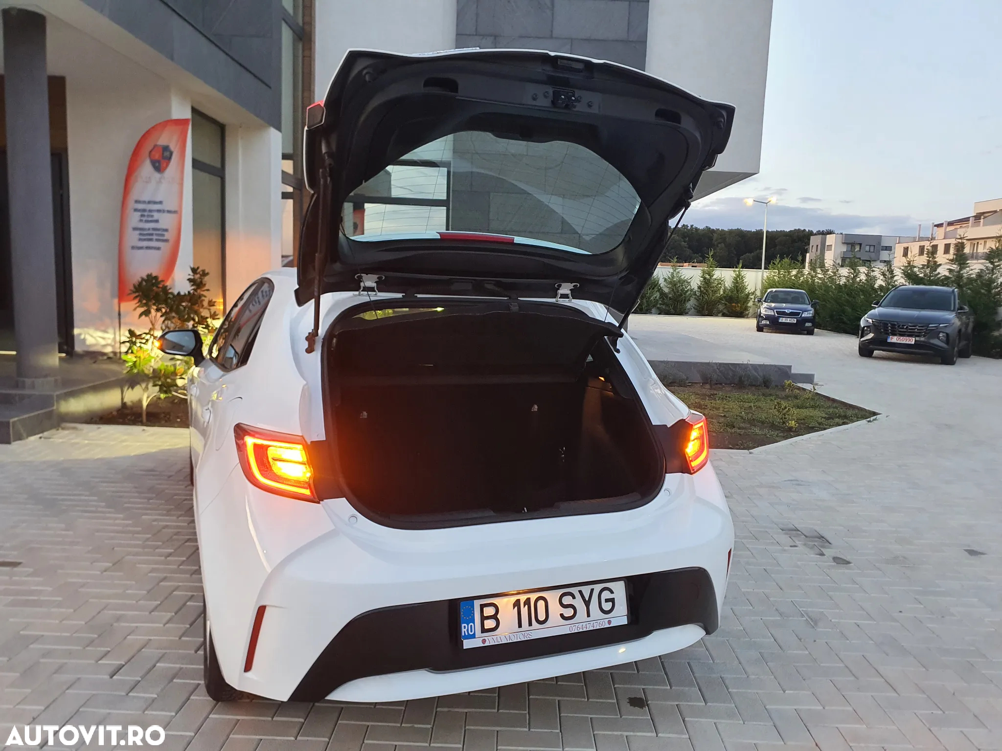 Toyota Corolla 1.8 HSD Dynamic - 25