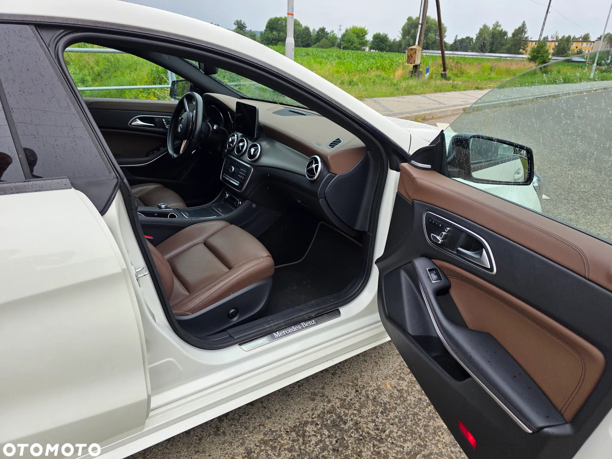 Mercedes-Benz CLA 250 4-Matic AMG Line - 11