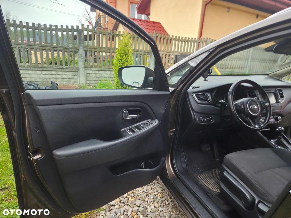 Kia Carens 1.7 CRDi L - 23