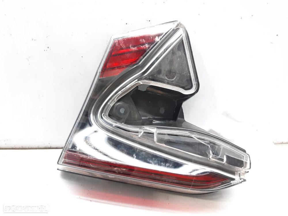 FAROLIM TRASEIRO DIREITO INTERIOR TOYOTA C-HR - 1