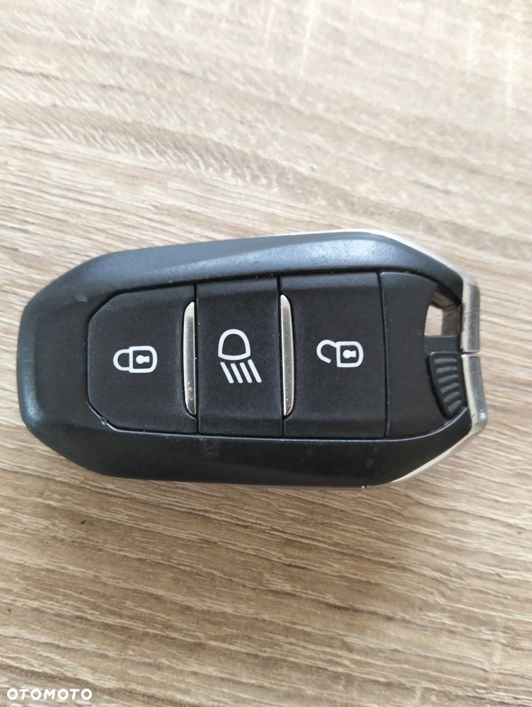 Peugeot 3008 PureTech 130 Stop & Start GPF Allure - 31