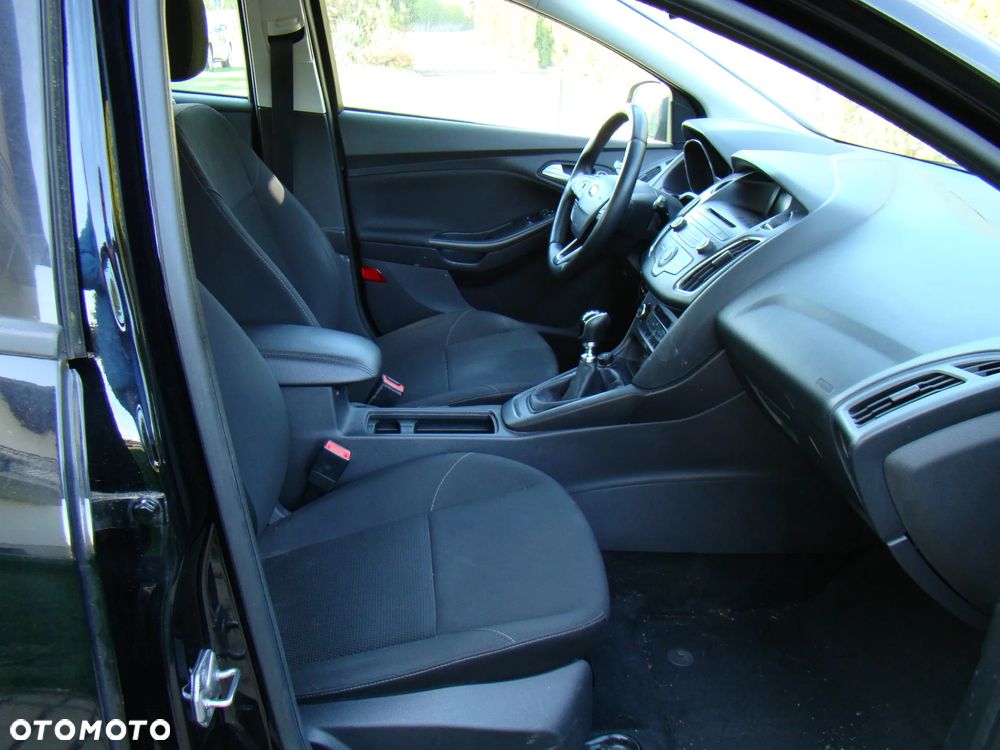 Ford Focus 1.0 EcoBoost Trend - 22