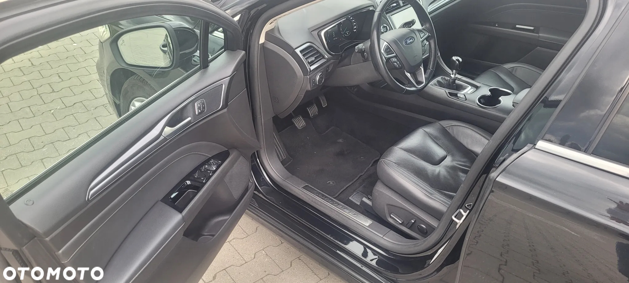 Ford Mondeo 2.0 EcoBlue Titanium - 23