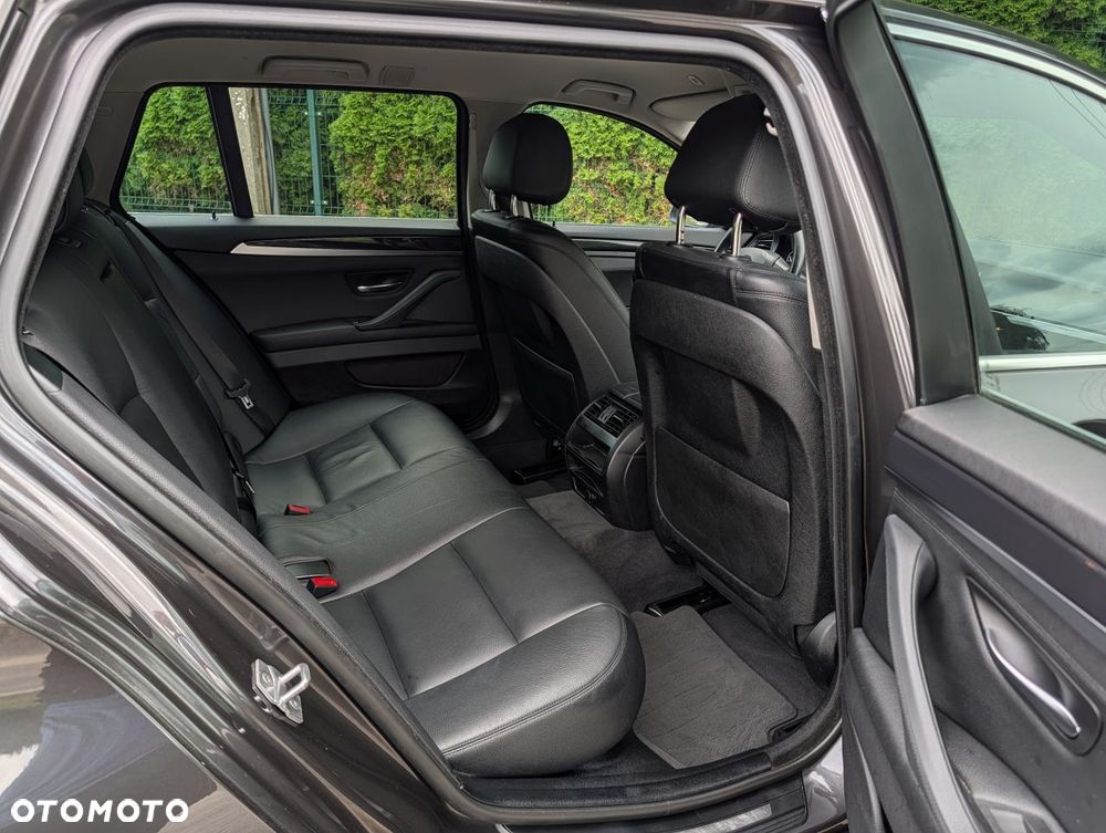 BMW Seria 5 520d Sport Line - 21