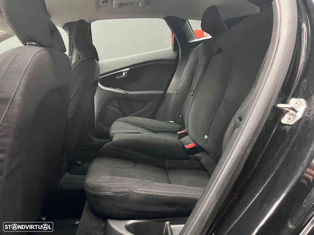 Volvo V40 Cross Country 2.0 D2 - 10