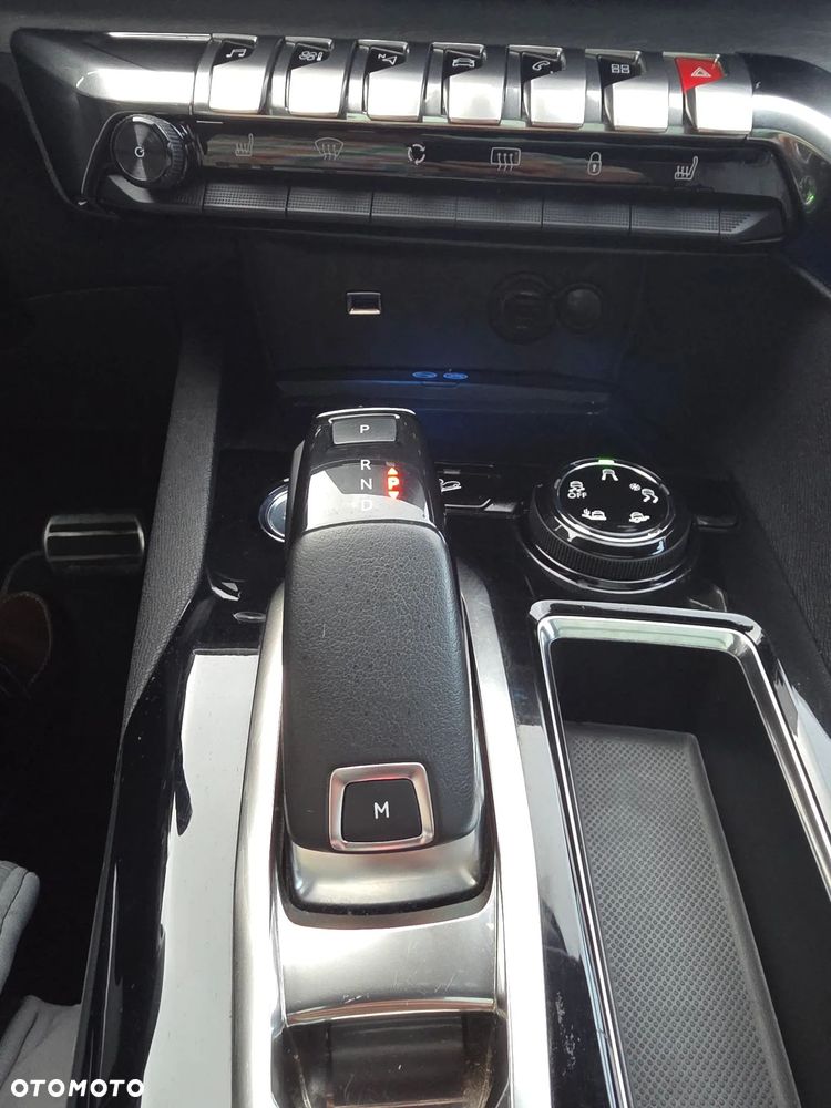 Peugeot 5008 2.0 BlueHDi GT Pack S&S EAT8 - 33