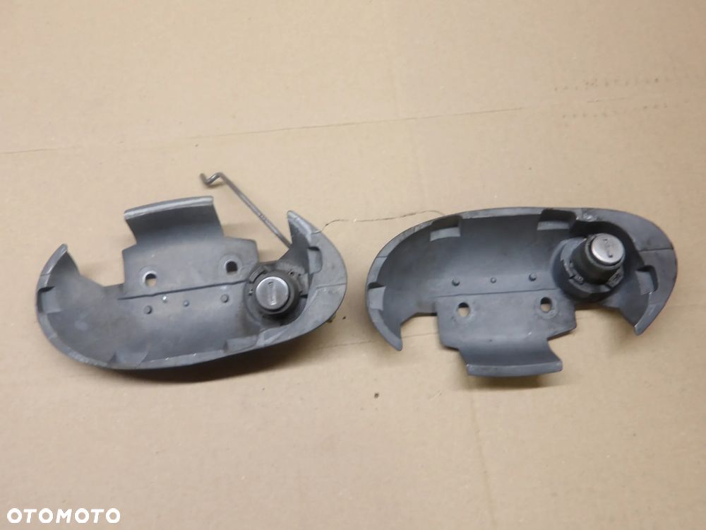 OPEL CORSA C 3D 1.0B WKŁADKA ZAMKA PRAWA LEWA PRZÓD - 1