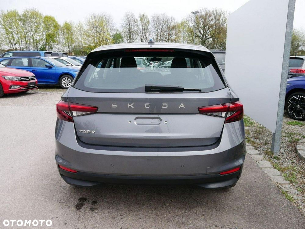 Skoda Fabia 1.0 TSI Essence DSG - 4