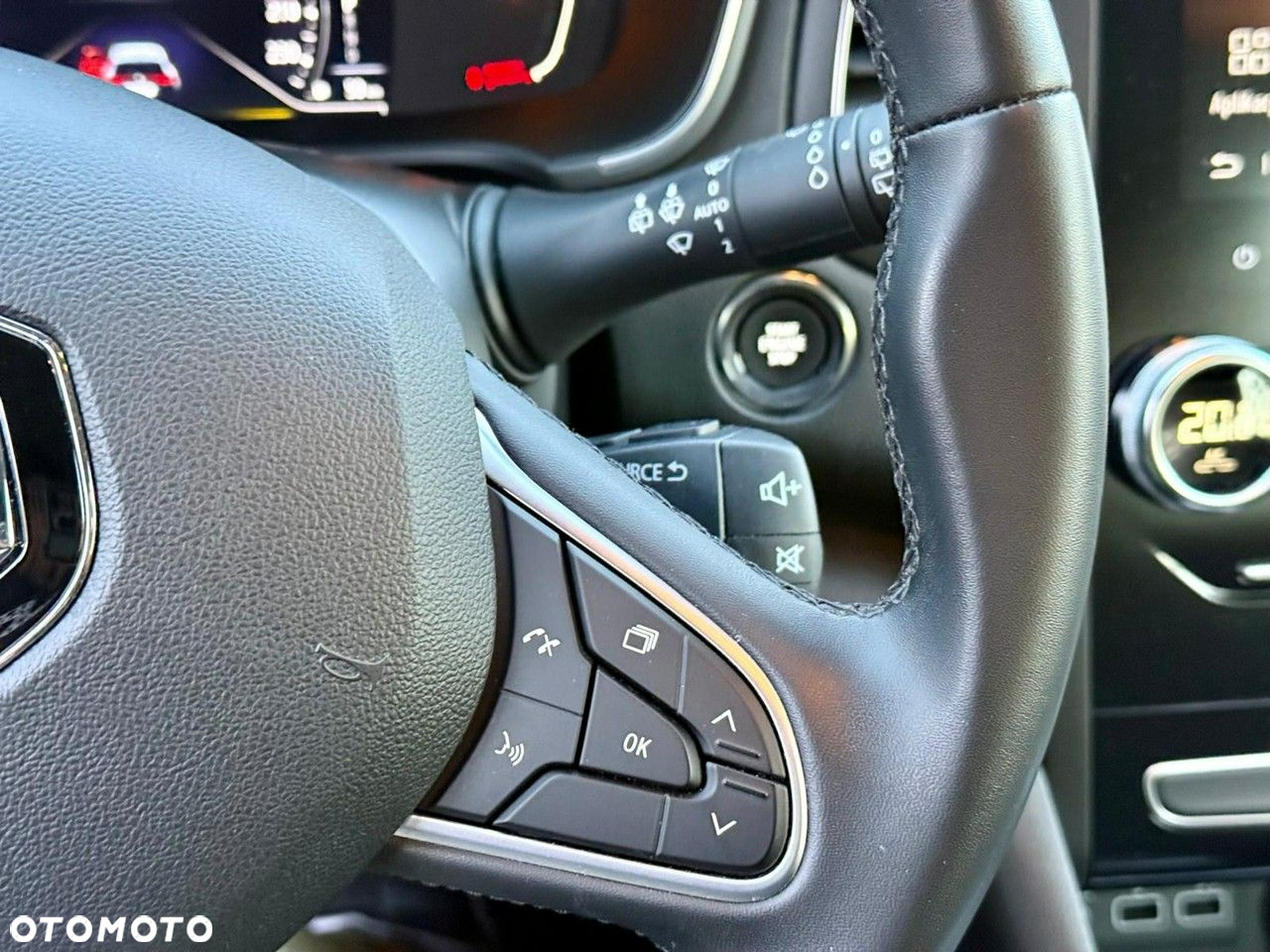Renault Megane Grandtour TCe 140 GPF EDC LIMITED - 20