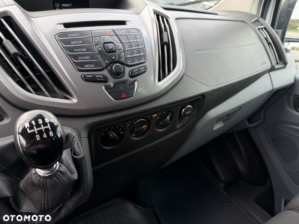 Ford Transit - 22