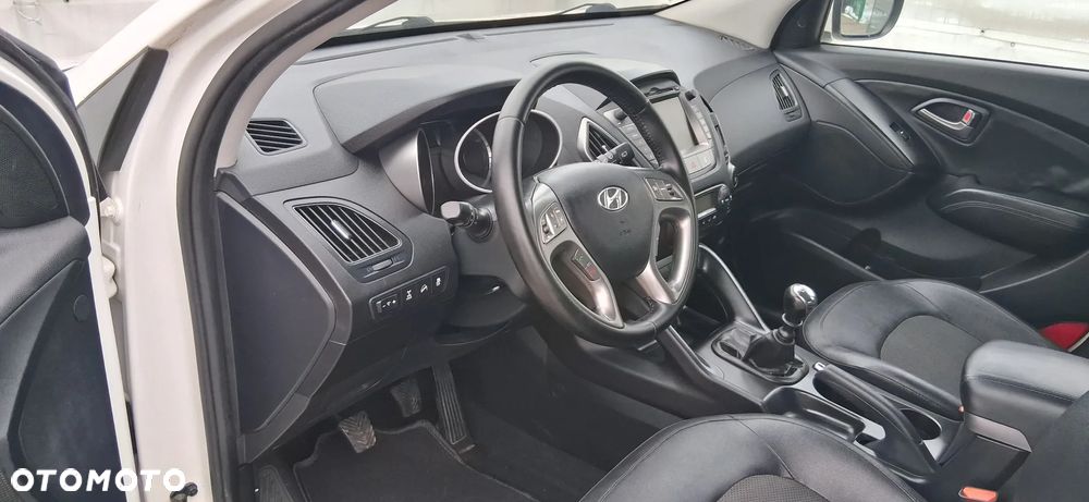 Hyundai ix35 2.0 CRDi 4WD Premium - 14