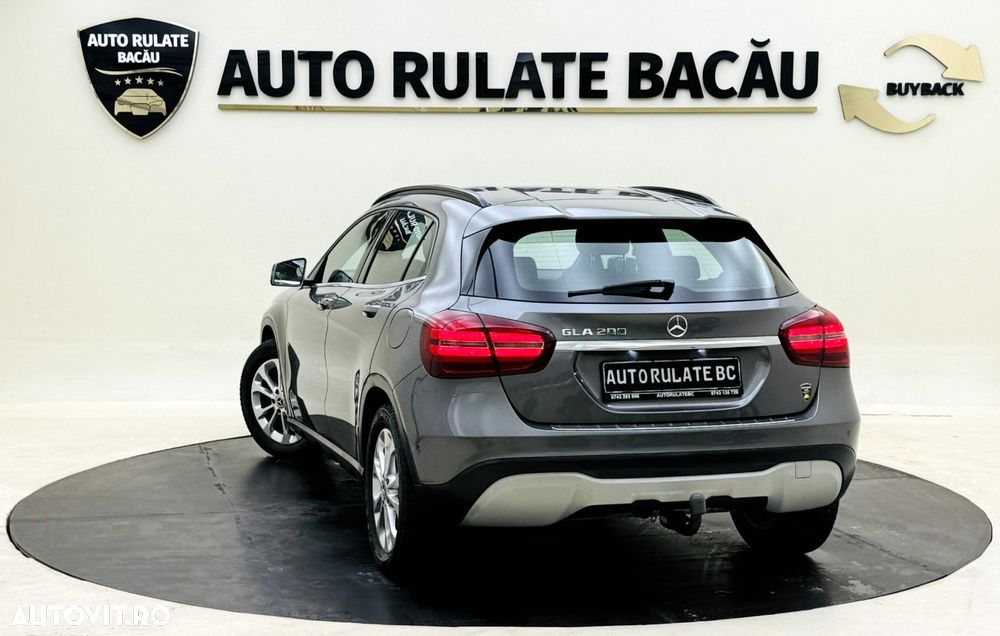 Mercedes-Benz GLA - 7