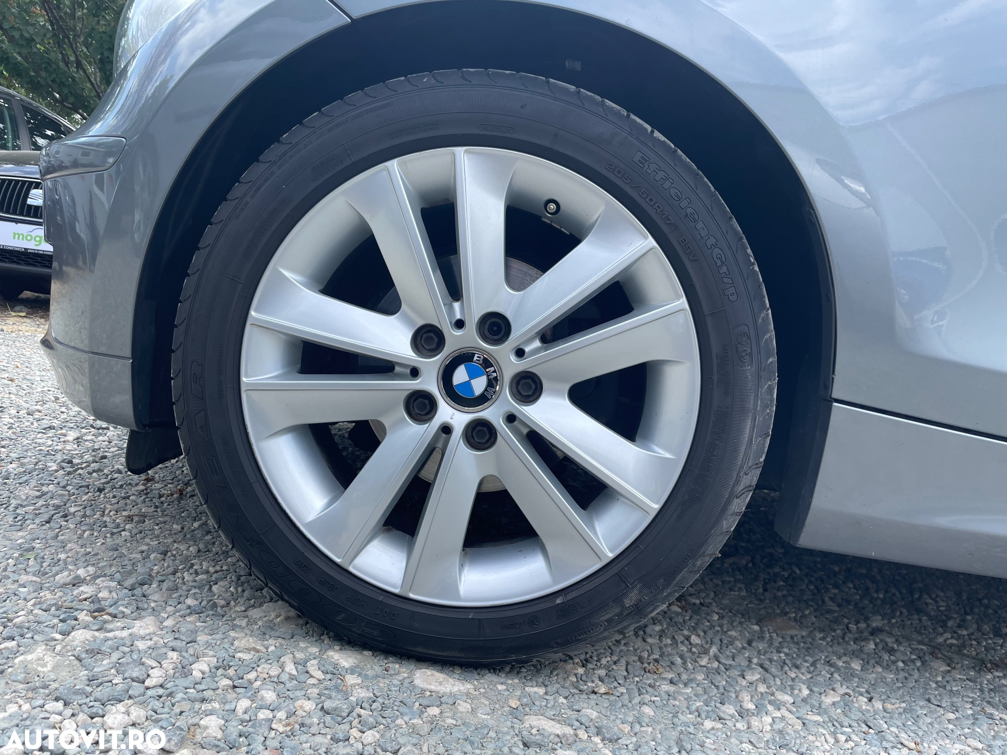 BMW Seria 1 116i - 23