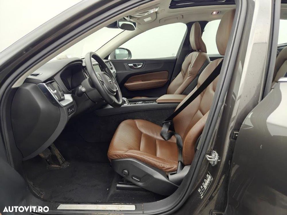Volvo XC 60 T8 Twin Engine AWD Momentum - 14