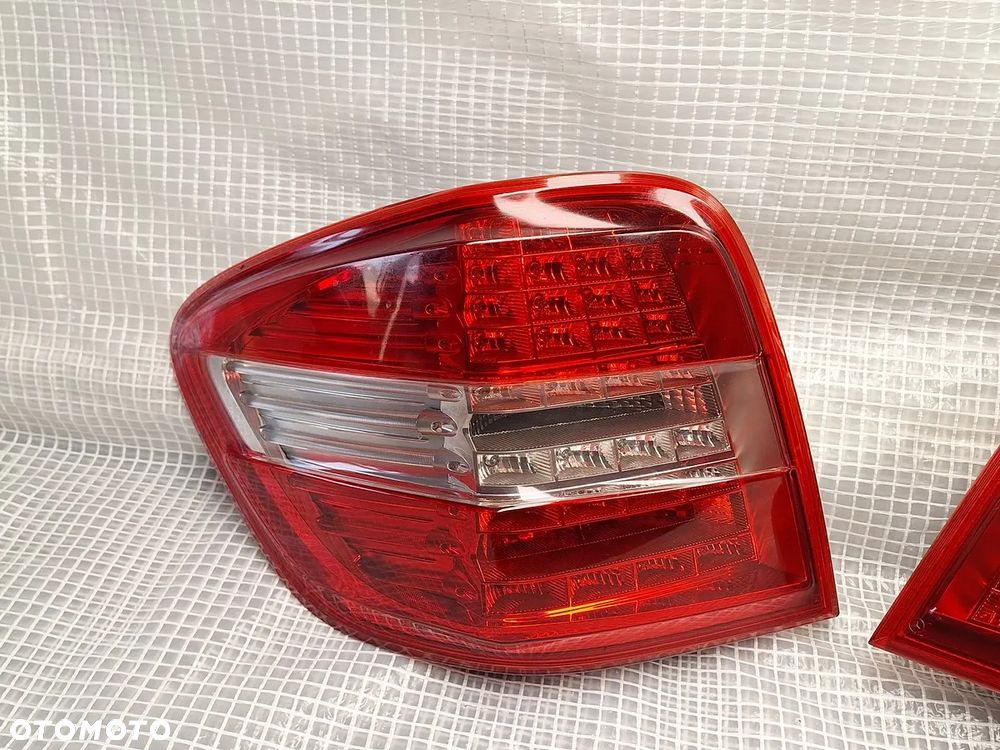 lampa tyl tylna lewa mercedes ml III w164 lift 2008-2011 a1649064200 europa orginal demontaz - 2