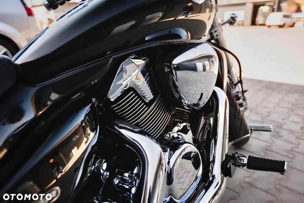 Suzuki Intruder - 4