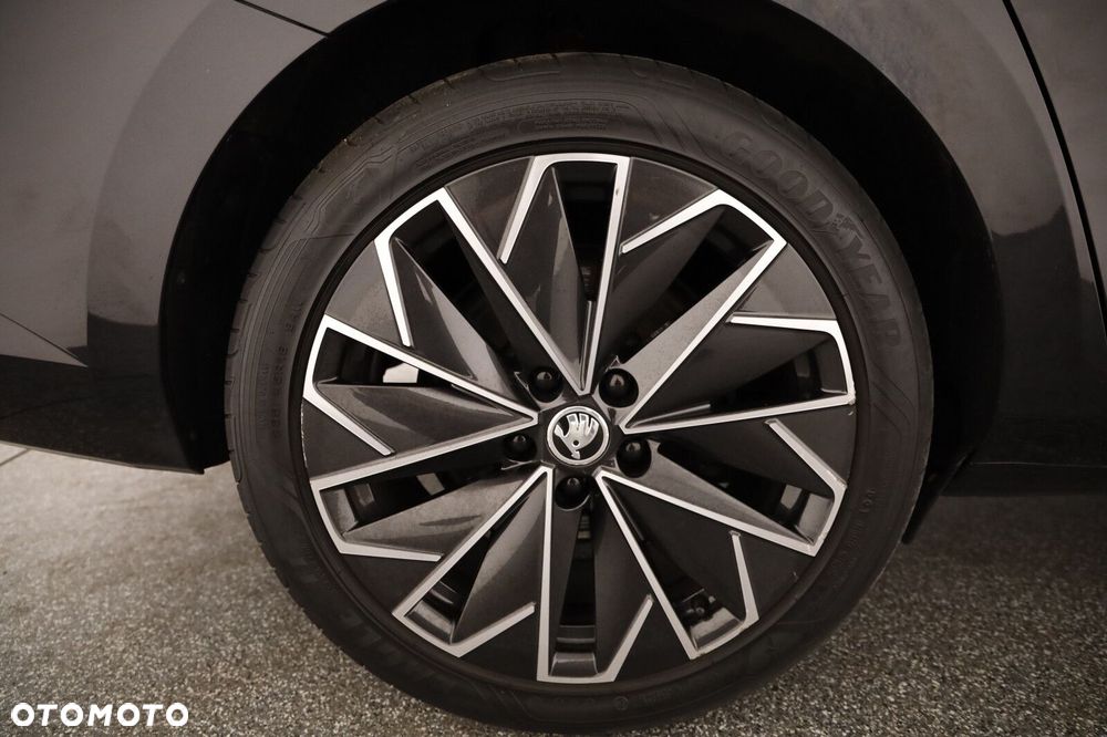 Skoda Superb 2.0 TDI SCR 4x4 L&K DSG - 11