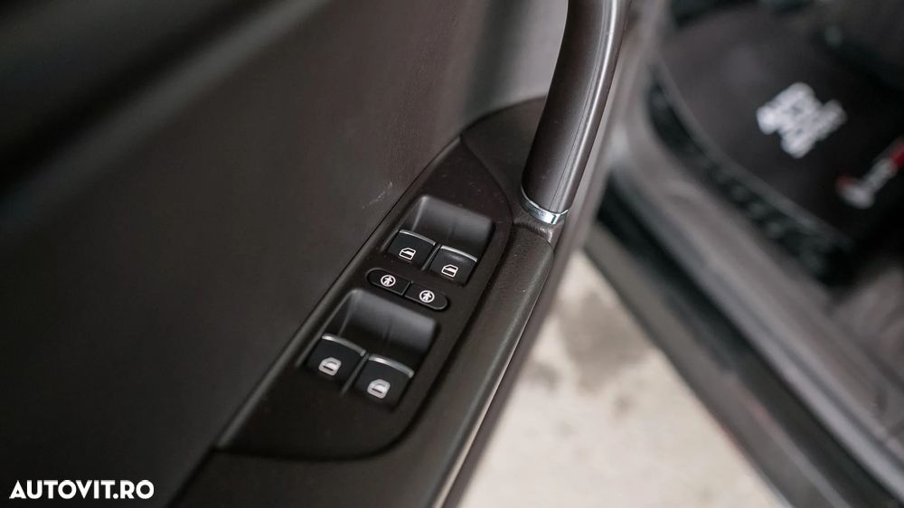 Volkswagen Touareg 3.0 V6 TDI BMT - 28