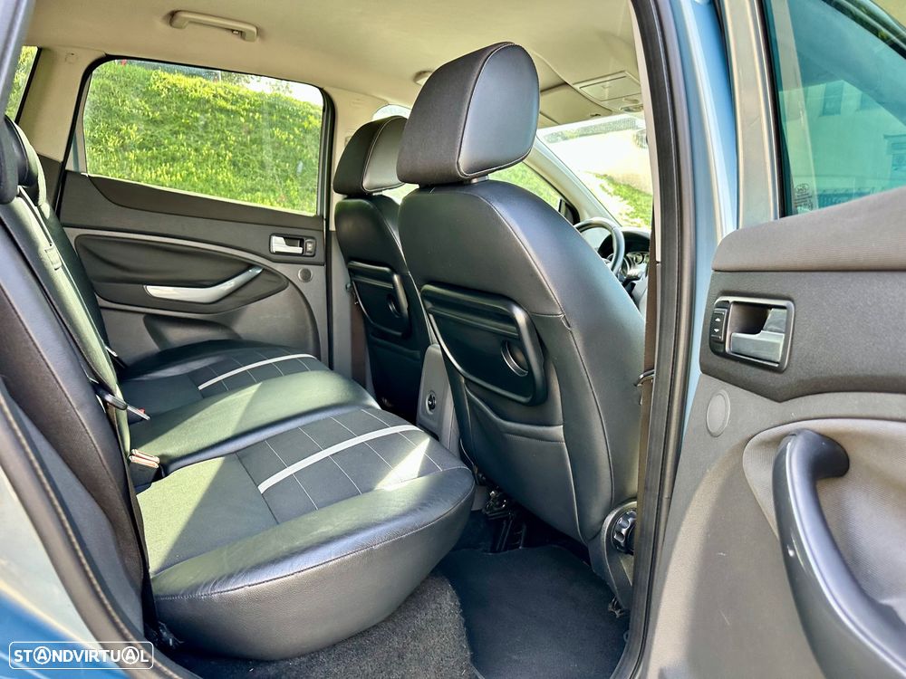 Ford Kuga 2.0 TDCi Titanium - 30